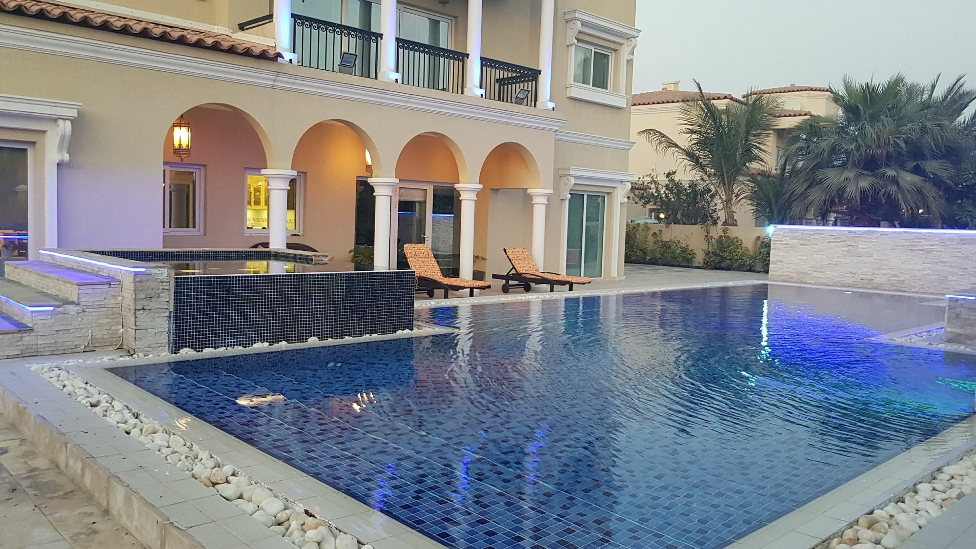 Luxury 750M2 Resort - The Blue Villa Dubai Bagian luar foto